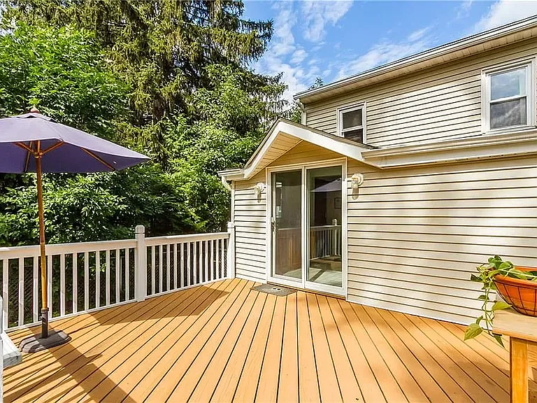 225 River Meadow Dr — Photo 8