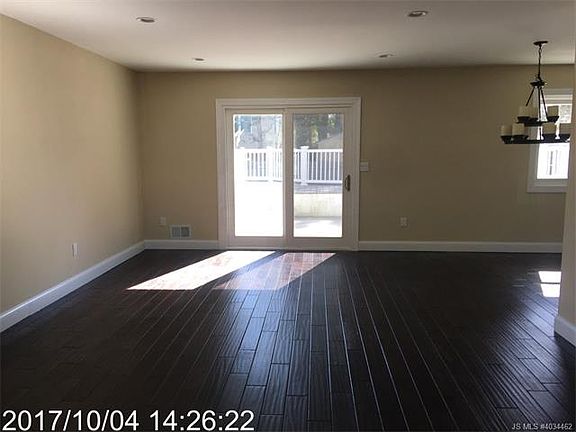 3rd image of 173 Walnut Creek Ln