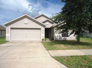 4037 Waltham Forest Dr, Tavares, FL 32778