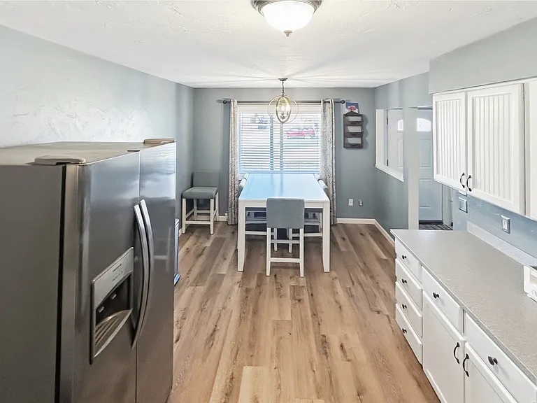 2405 W Elizabeth St — Photo 15