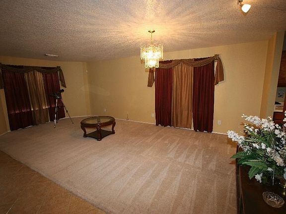 2nd image of 106 W Crestline Dr