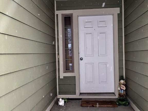 2nd image of 4044 Broadwater Ct