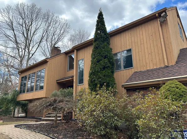 310 WEATHERLY Trail, Guilford, CT 06437