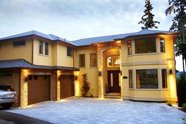 Home with view of Lake WA 