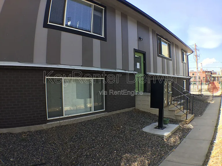 2445 Lawrence St #C — Photo 13