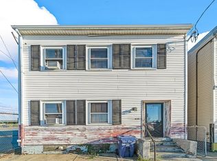 439 Chelsea St, East Boston, MA 02128