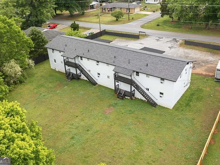 608 N College Dr #3 — Photo 6