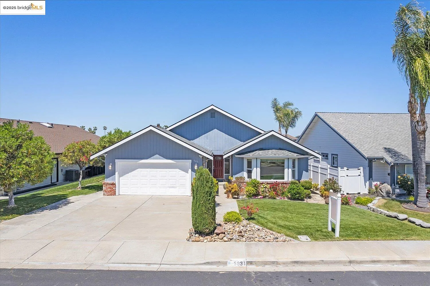 5631 Starboard Dr photo 1