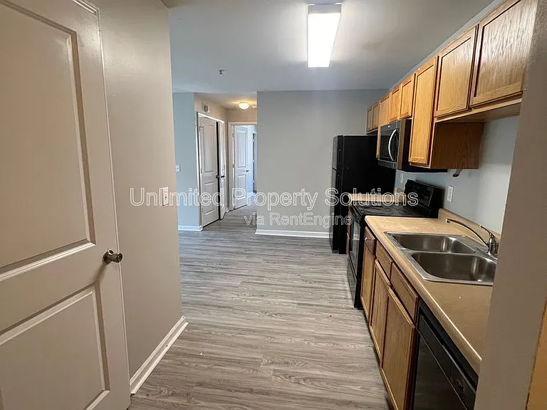 370 S Kerr Ave #303 — Photo 4