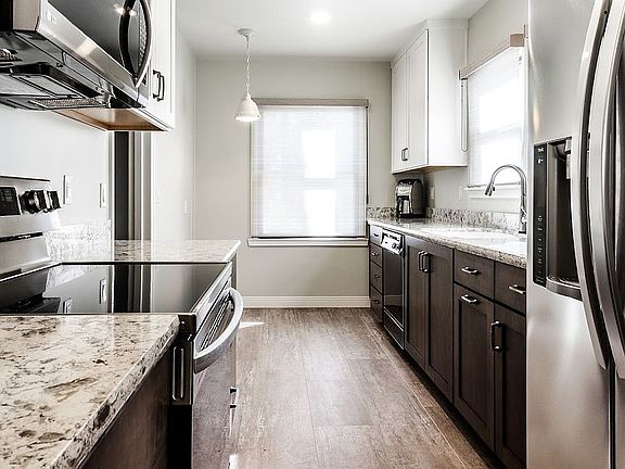 Kitchen w/Nook