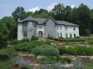 556 Macleod Dr, Gibsonia, PA