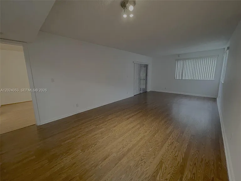 191 Lakeview Dr #102 — Photo 3