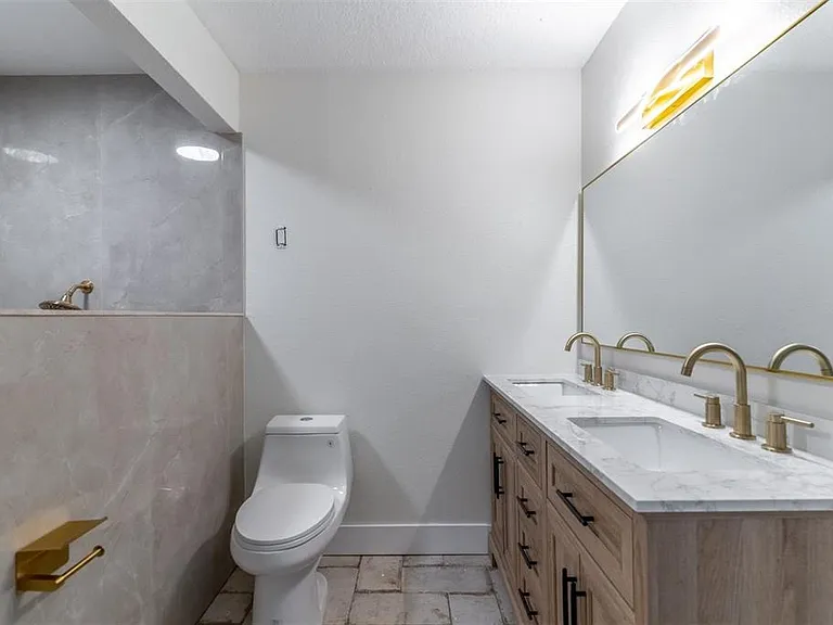 16880 SE 63rd Ln — Photo 24