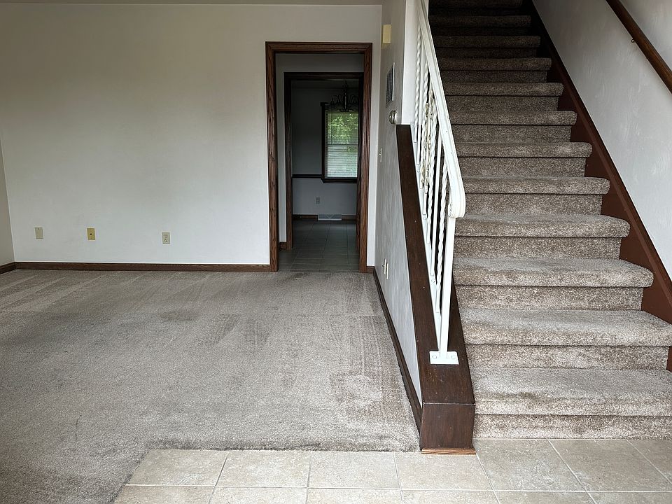 1st image of 3173 W 40th St