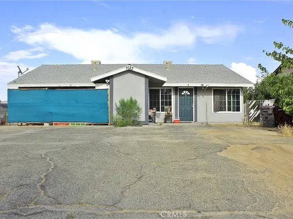 7123 Murray Ln #A & B, Yucca Valley, CA 92284