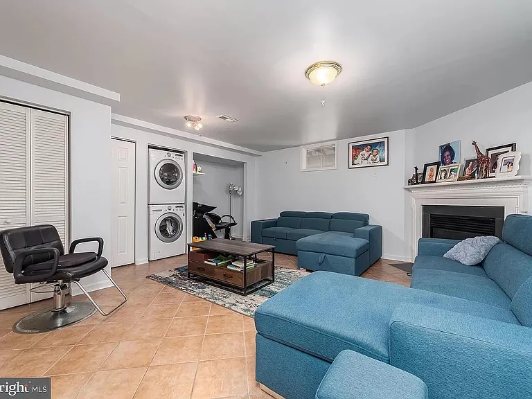 3906 Cotton Tree Ln — Photo 8