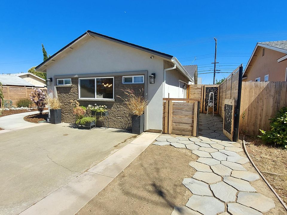 1st image of 10372 Malaga Way #B