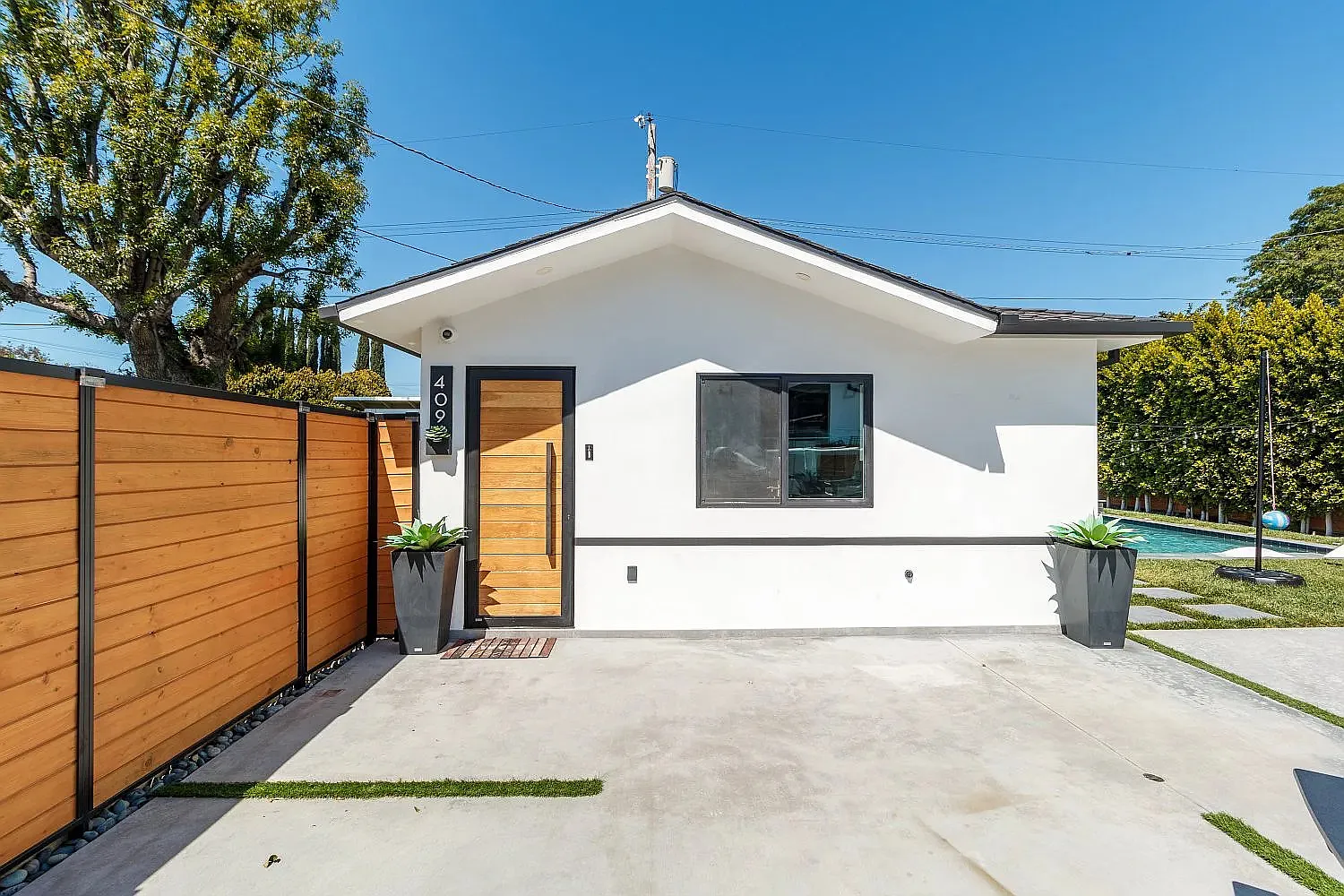 1 bed, 750 sqft, $2,500 — Photo 1