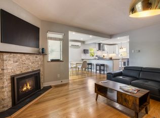 1702 San Patricio Ave SW, Albuquerque, NM 87104