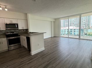 17000 N Bay Rd APT 914, North Miami Beach, FL 33160