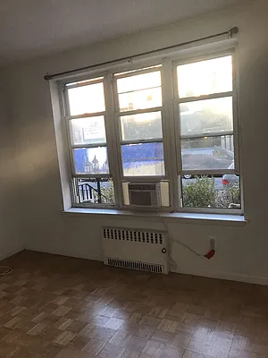 Rented by Compass | media 22