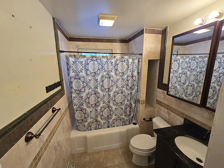 147 W Douglass St #1 — Photo 10