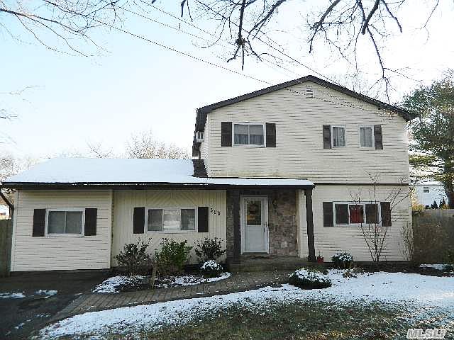 1st image of 526 Elder Ln