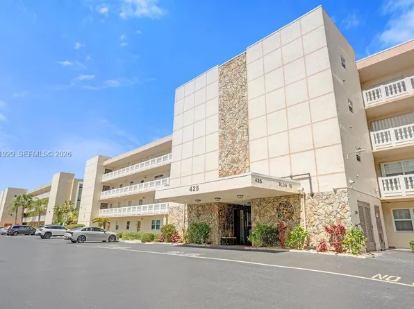425 SE 11th Ter APT 204, Dania, FL 33004
