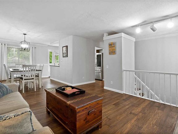 3rd image of 11950 Sarthe Dr
