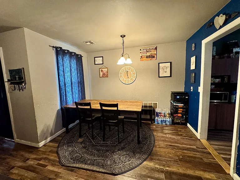 505 Oak St — Photo 3