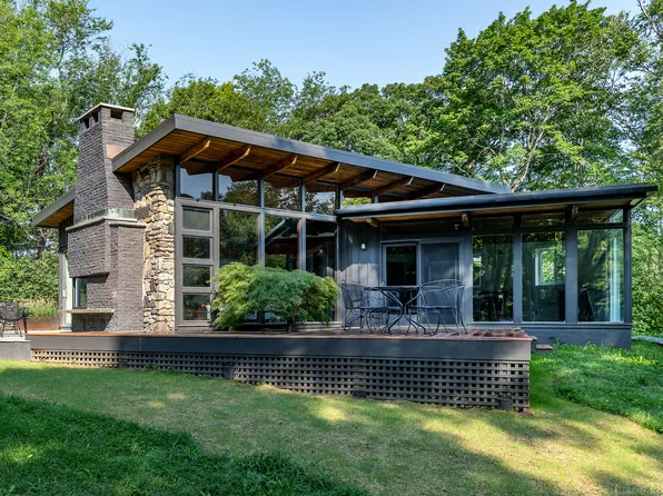 16 Orchard Lane, Washington, CT 06793