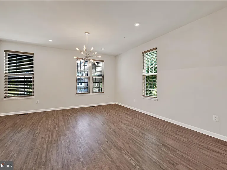 10 Laurel Gate Ct — Photo 14