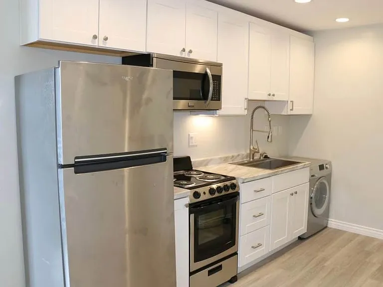 640 S Melrose Dr #B — Photo 10