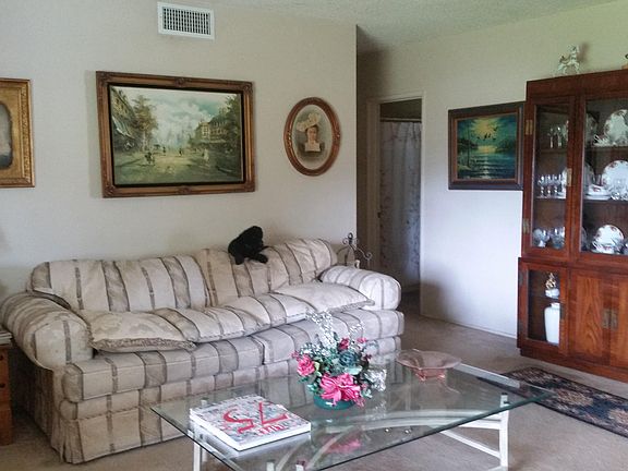 2nd image of 21986 Canyon Dr