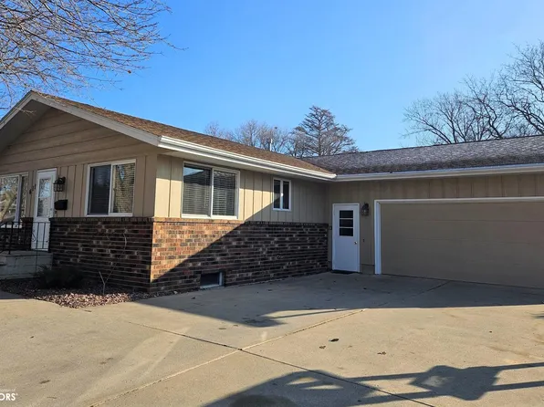411 S Hall St, Algona, IA 50511