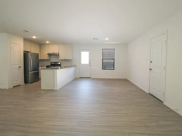 3642 Millbrook Way — Photo 3