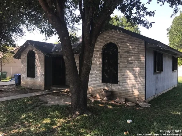 619 S San Patricio St, San Antonio, TX 78207
