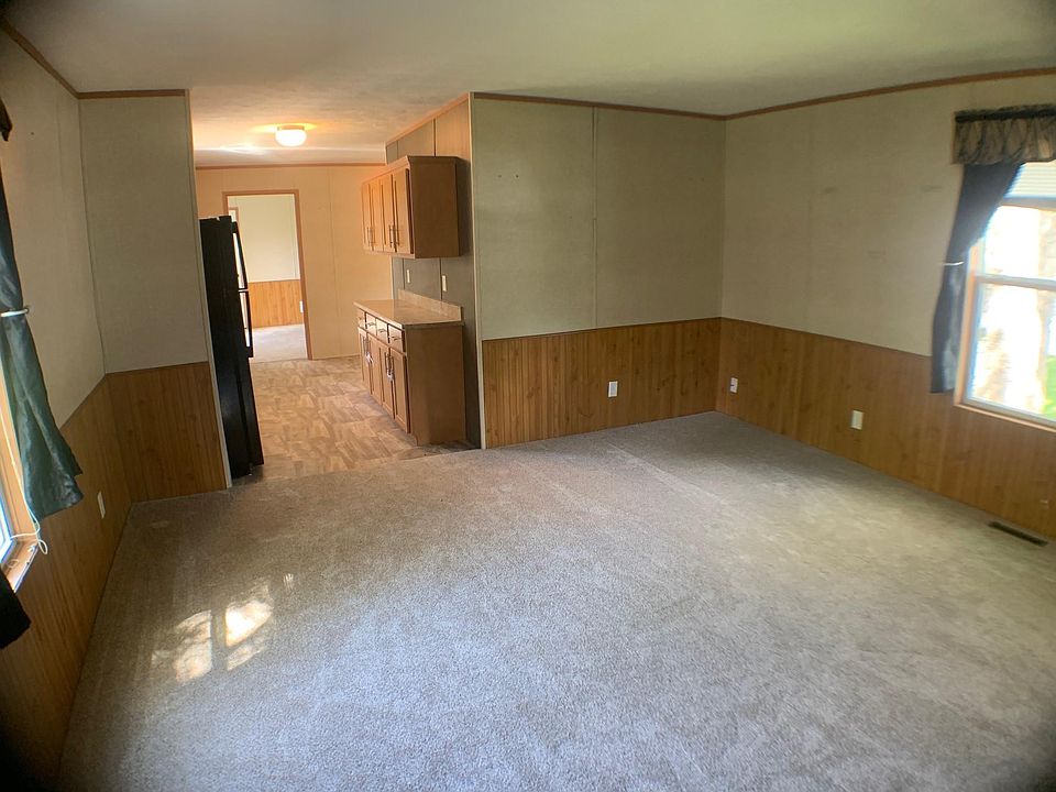 2nd image of 131 Anthony Dr #28