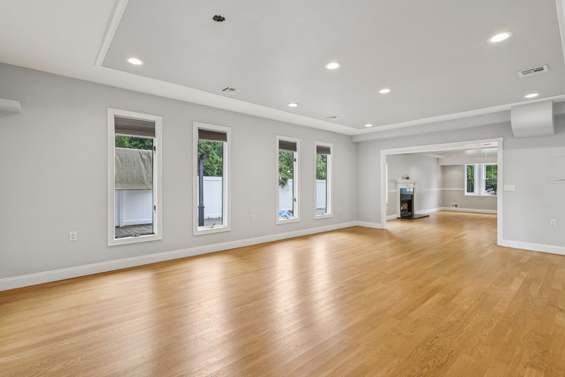 next background image