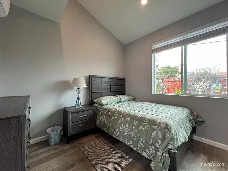 476 Fiesta Dr — Photo 7