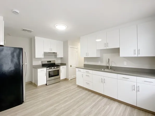 44 Jones Rd APT 5, Revere, MA 02151