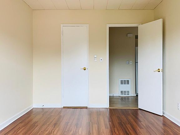 3rd image of 4142 Wickham Ave APT 1