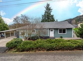 765 W Rainbow St, Roseburg, OR 97471