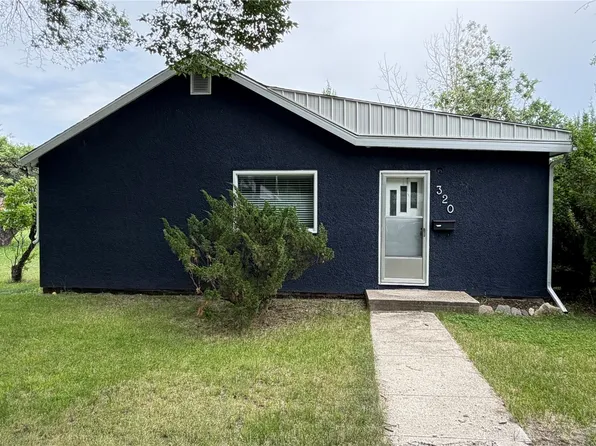 320 Aspen Street, Maple Creek, SK S0N 1N0