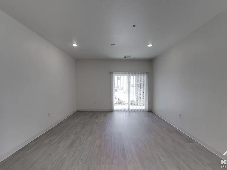 Liberty Gardens Apartments — Photo 27