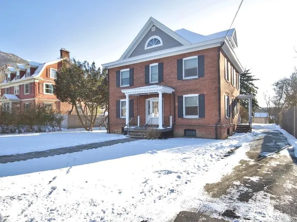 833 Wolcott Ave, Beacon, NY 12508