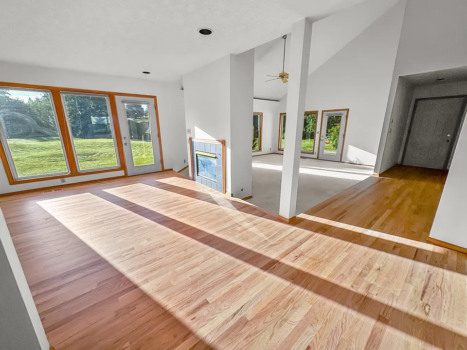 1055 Indian Creek Rd