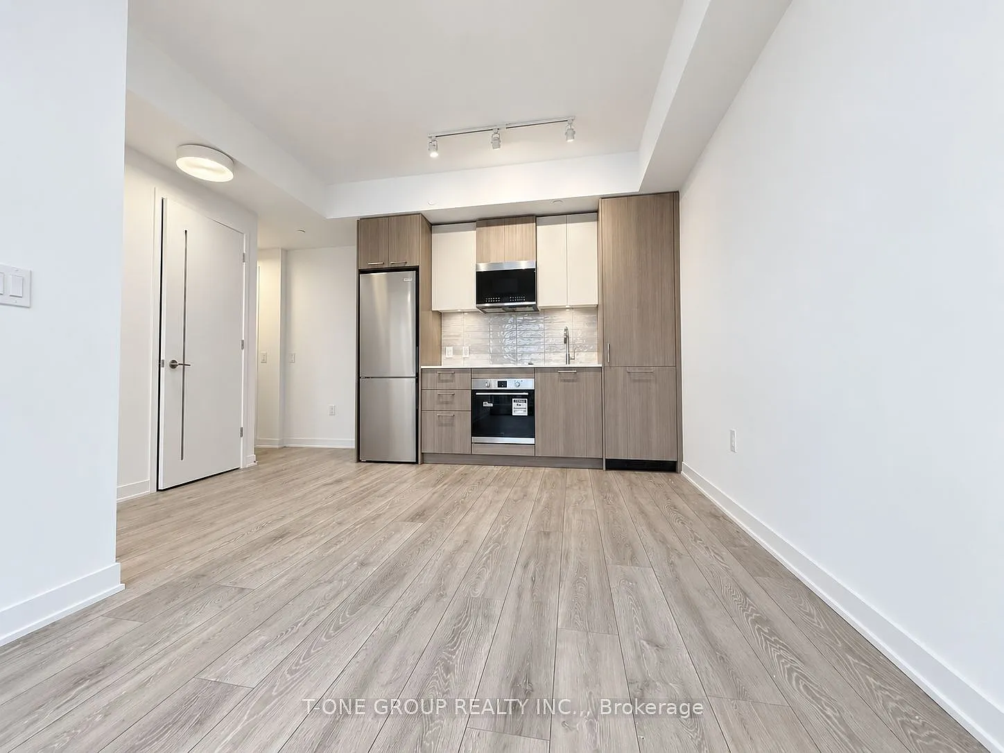 Studio, $1,850 — Photo 1