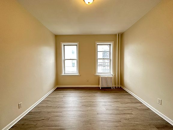 3rd image of 326 Summit Ave #22E