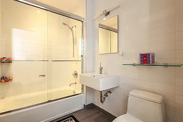 Sold by Avenue Sotheby's International Realty